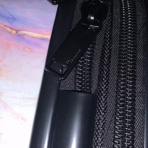 IT Luggage Bags It Luggage Sheen Metalik Hardside Spinner Carry On